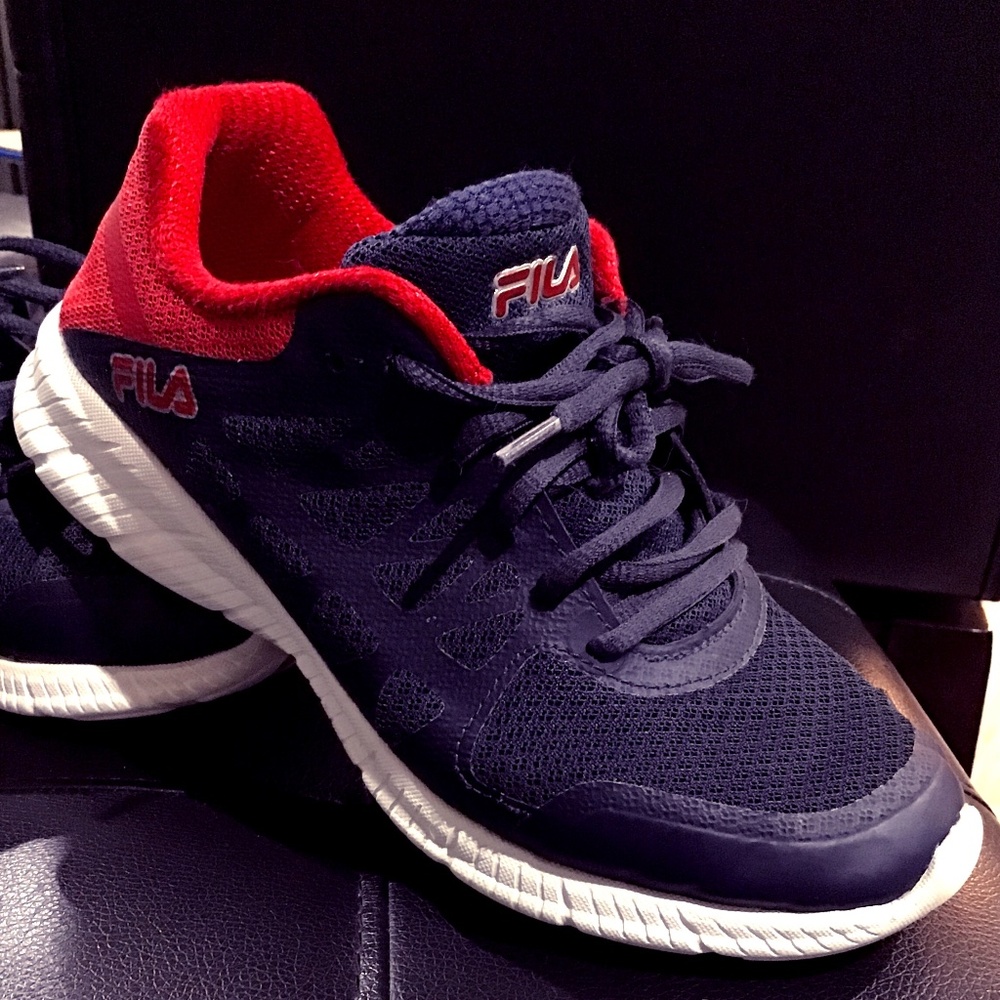 Boys sneakers size 4Y